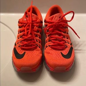 Women’s Nike Airmax- Size 8